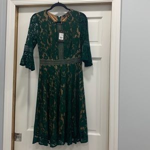 Green, size small, 3/4 sleeve, bell sleeve, lace dress, knee length, fully lined